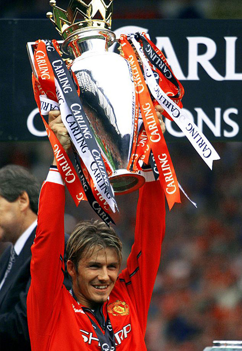 Beckham muri Manchester yishimira igikombe yatwaye.