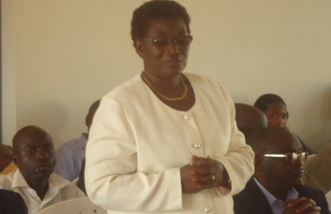 Depute Nyirabagenzi Agnes yemerera Kansirida kuba umunyamuryango wa SACCO.