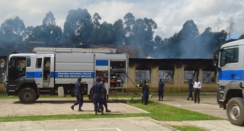 Polisi ishinzwe kuzimya umuriro yatabaye.