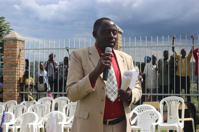 Dr Valens Habimana uyobora ibitaro bya Ruhango agaragaza ibibazo bikeneye gucyemurwa kugirango bigirwe ibitaro by