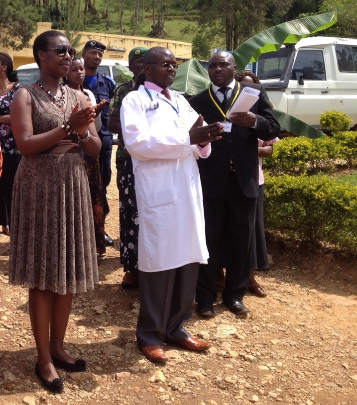 Dr Anita yasuye ahazagurirwa Ibitaro.