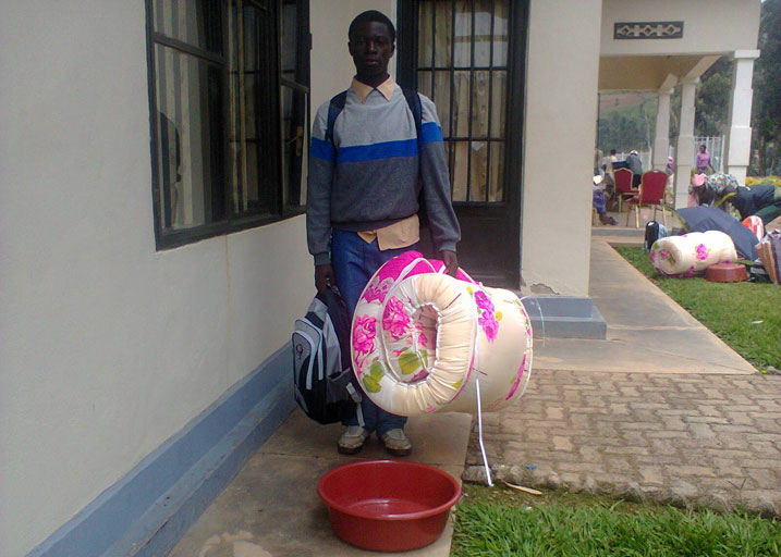 Dusengimana Valens avuga ko ubufasha ahawe atazabupfusha ubusa ngo aziga ashyizeho umwete nawe azafashe abandi.