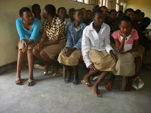 Abanyeshuli ba EAV-Mayaga bahangayikishijwe n