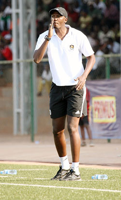 Umutoza wa APR FC aremeza ko abakinnyi be nibakurikiza amabwiriza azasezerera Vital'O.