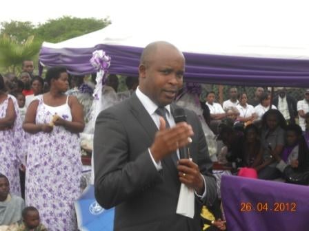 Umunyamabanga Nshingwabikorwa wa IBUKA, Forongo Janvier, yasabye abarokotse Jenoside gukomera kandi bakiyubaka.