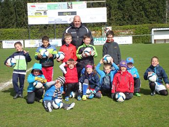 François Losciuto yakunze gutoza amakipe y'abana mu Bubiligi.