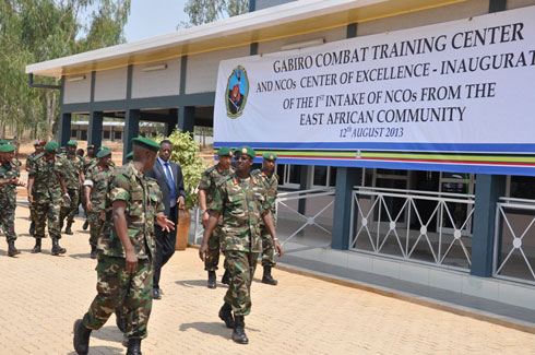 Abayobozi batandukanye batambagira mu kigo Gabiro Combat Training Center.