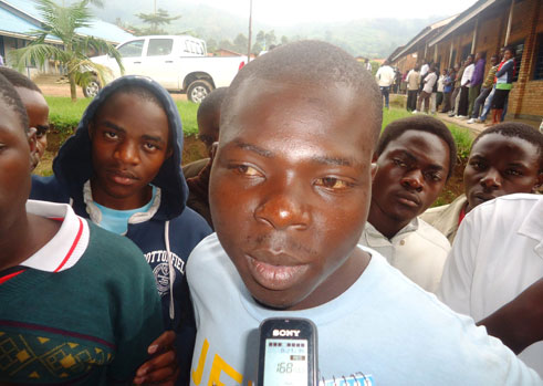 Twambazimana kimwe n'abandi banyeshuri bakiri bato babikuyemo isomo.