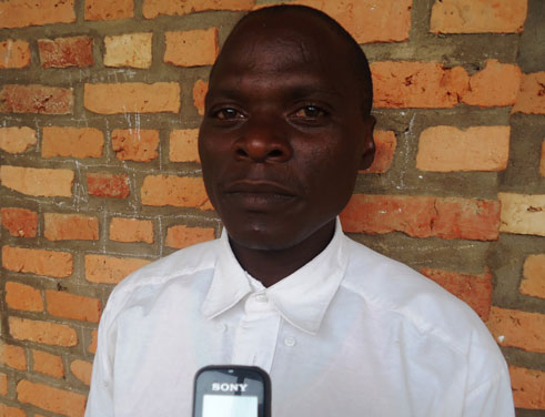 Uyu mugabo Nkunzimana arangije amashuri yisumbuye afite imyaka 40 y