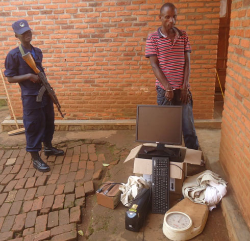 Gaspard Mubumbyi hamwe n