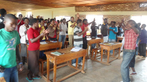 Intore za Gisagara ziyemeje guharanira ko amateka mabi y'u Rwanda atazigera aagaruka ukundi.