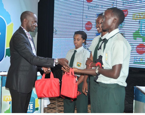 Green Hills yabaye iya mbere mu cyiciro cy'amashuri yisumbuye.