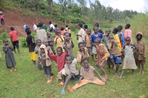 Abenshi muri aba bana birirwa bazerera kuko imiryango yabo iba itabitayeho.