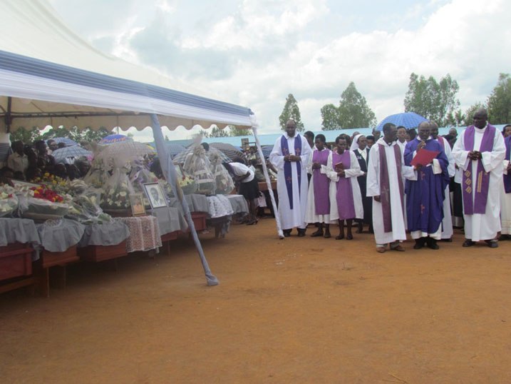 Gushyingura iyi mibiri byatangijwe n