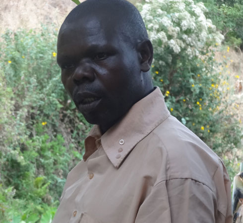 Habimana yabashije gukora amashanyarazi kandi yize amashuri abanza gusa.