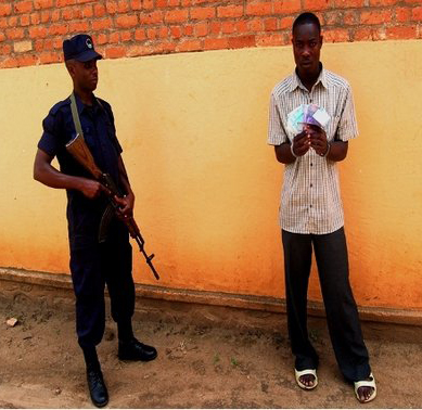 Habimana afungiye kuri sitasiyo ya polisi ya Bwishyura i Karongi.