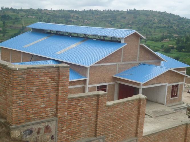 Hafi y'isoko rya matungo hamaze no kuzuzwa ibagiro rya kijyambere.