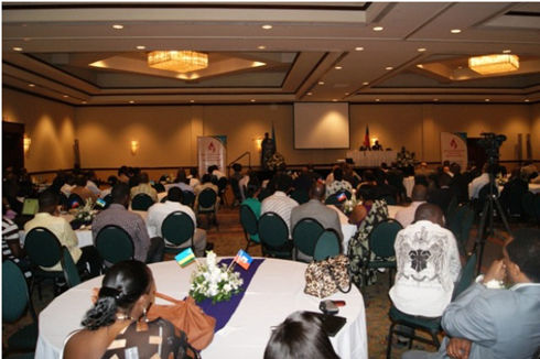 Abifatanyije n'Abanyarwanda bari muri Haiti bareba filime kuri Jenoside yakorewe Abatutsi