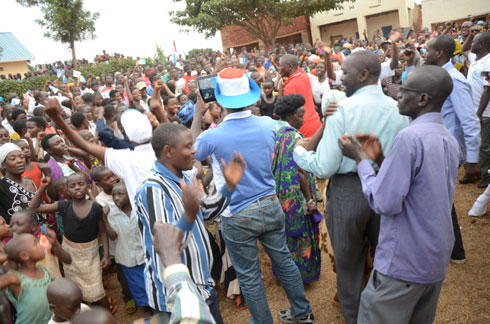 Harahiye abanyamuryango 246.