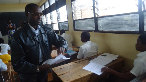 Dr Harebamungu yatangirije ku mugaragaro ibizamini i Muhanga.