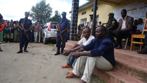 Harerimana na Habumuremyi beretswe abaturage.