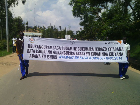 Hatangijwe ubukangurambaga ku burezi bw