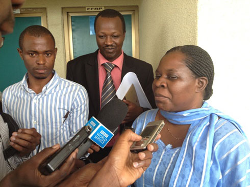 Hon. Mukankusi asobanura ko ikibazo cy'abo bashoferi bazakiganiraho n'inzego zibishinwe.