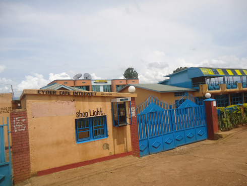 Hotel 10 to 10 yakinze imiryango kubera guhomba.