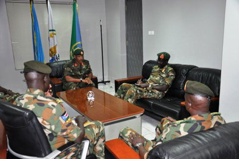 Gen. Hoth Mai yagiranye ibiganiro na Gen. Patrick Nyamvumba, umugaba mukuru w'Ingabo z'u Rwanda.