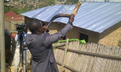 Kuvuza ikondera nabyo biri mu mihango yafashije icyi giterane.