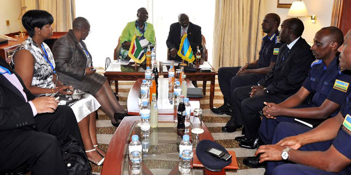 IGP Emmanuel K. Gasana na Mugenzi we wa Afurika y