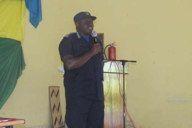 IGP Gasana Emmanuel yasabye Abanyaburera gurwanya icyo aricyo cyose cyahungabanya umutekano.