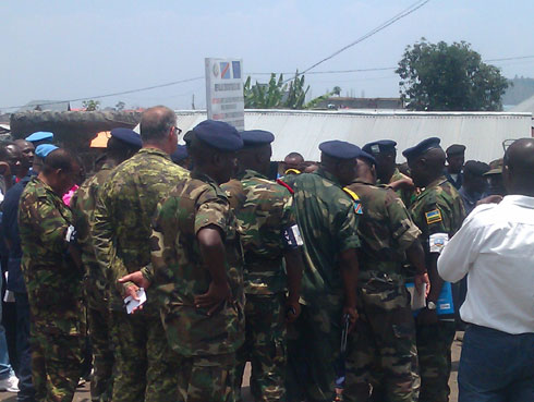 Abagize itsinda JMV bareba aho umusirikare wa Congo yafatiwe.