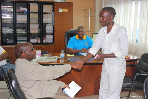 Bitwayiki ashyikitizwa igihembo yatomboye cy