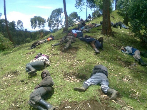 Abatugae nabo bari mu bakuwe mu byabo n'iyo ntambara yongee kubura ariko noneho hagati y'imitwe ibiri yahoze ari umwe.