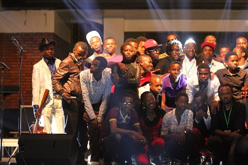 Bamwe mu rubyiruko babonye uburenganzira bwo kuziga mu ishuri ry'ubuhanzi nyuma yo guhatana.