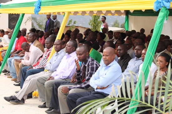 Bamwe mu baturage batuye muri uyu murenge bitabiriye ibirori byo gutaha umurenge mushya wabo.