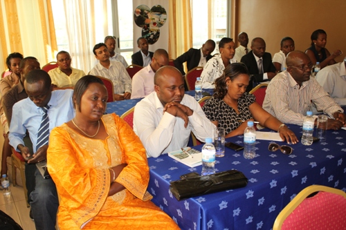 Abacuruzi basobanuriwe bimwe mu bijyanye n'uburyo bazajya batanga umusoro wa TVA ariko nabo bagaragaza impungenge bafite.