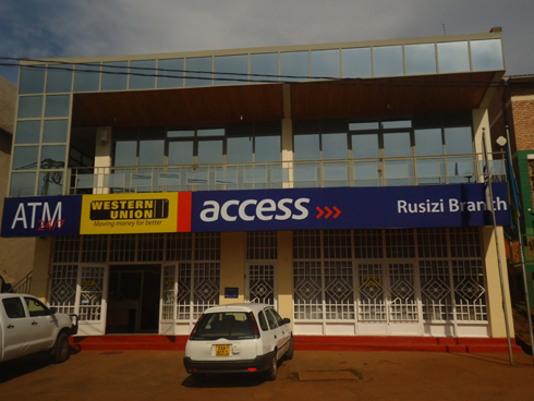 Inyubako Access Bank ikoreramo mu karere ka Rusizi.