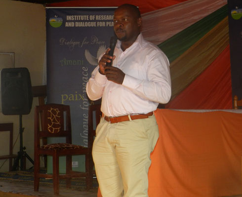 Ramira Rema Richard ukuriye gahunda y'ibiganirompaka mu mashuri mu kigo IRDP.