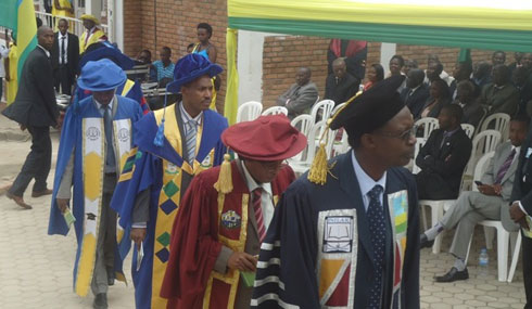 Abayobozi b'izindi kaminuza nabo bari bitabiriye uyu muhango.