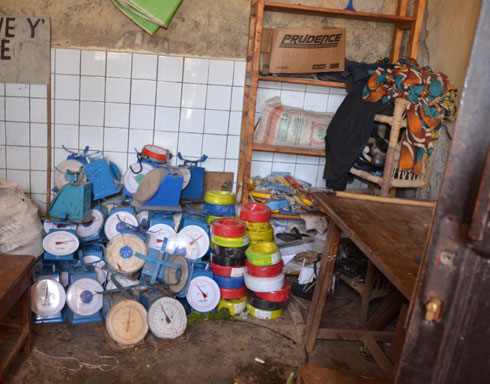 Ibikoresho bitujuje ubuziranenge byafatiwe mu mukwabu i Kamembe.