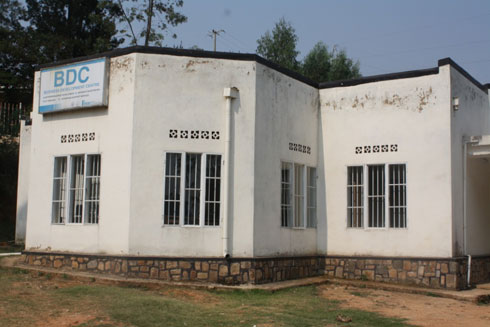 Ibikoresho bya mudasobwa byibwe byari muri iyi nzu.