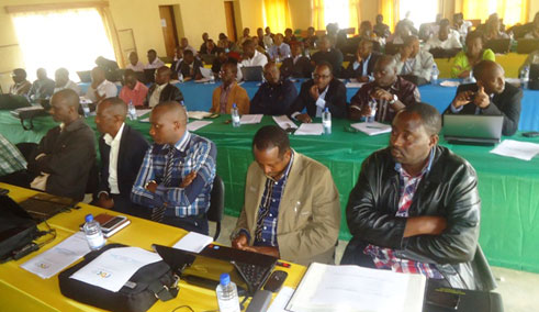 Abayobozi b'ibitaro bya buri karere mu Rwanda bateraniye mu nama nyunguranabitekerezo i Kibogora mu karere ka Nyamasheke