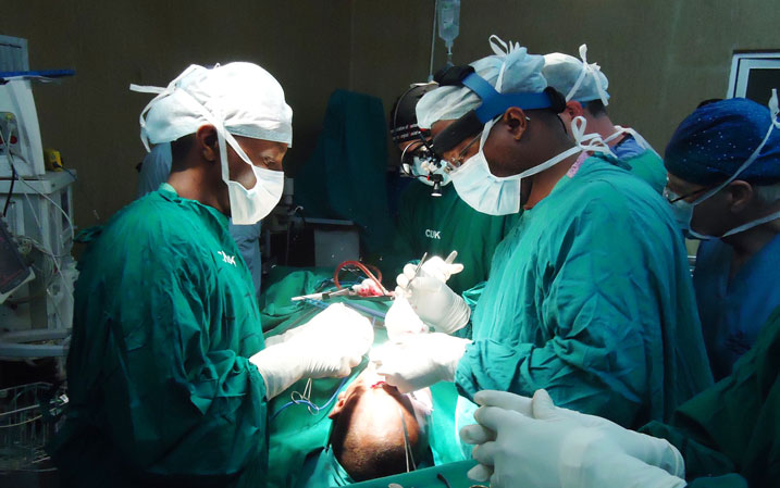 Abavuzi bo muri ‘Face the Future Foundation' barimo kubaga uburwayi mu bitaro bya Gisirikare.