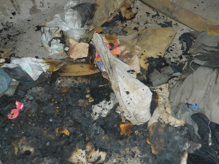 Ibyari mu nzu byose byarahiye.