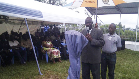 Makombe Aimable ukuriye IBUKA mu karere ka Rwamagana.