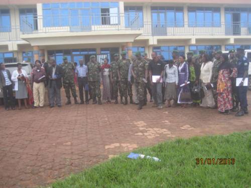 Bari kwifotoranya n'inama njyanama y'akarere ka Kirehe.