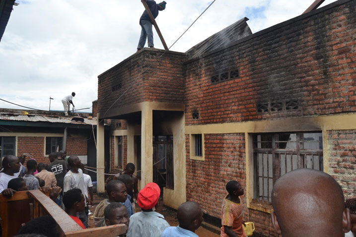 Igice cy'inyuma mu bikari byibasiwe n'inkongi kurusha imbere.