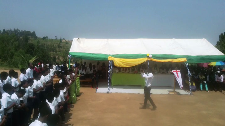 Igikorwa cya garuka ushime cyaranzwe n'ibiroli byo guhimbaza no gushima Imana.